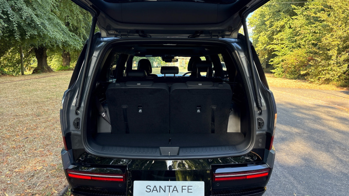 Hyundai SANTA FE 1.6 TGDi 239 Hybrid Calligraphy 5dr 4WD Auto Hybrid Estate - Image 4